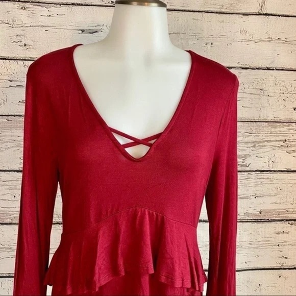 ANDREE BY UNIT Red Ruffled Bell Sleeve Blouse - Picture 4 of 5